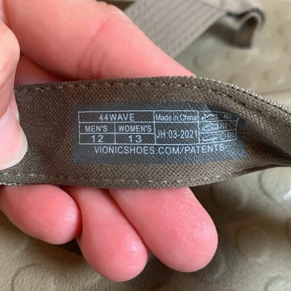 Vionic sz 12(M) or 13 (W) rubber sandals in taupe